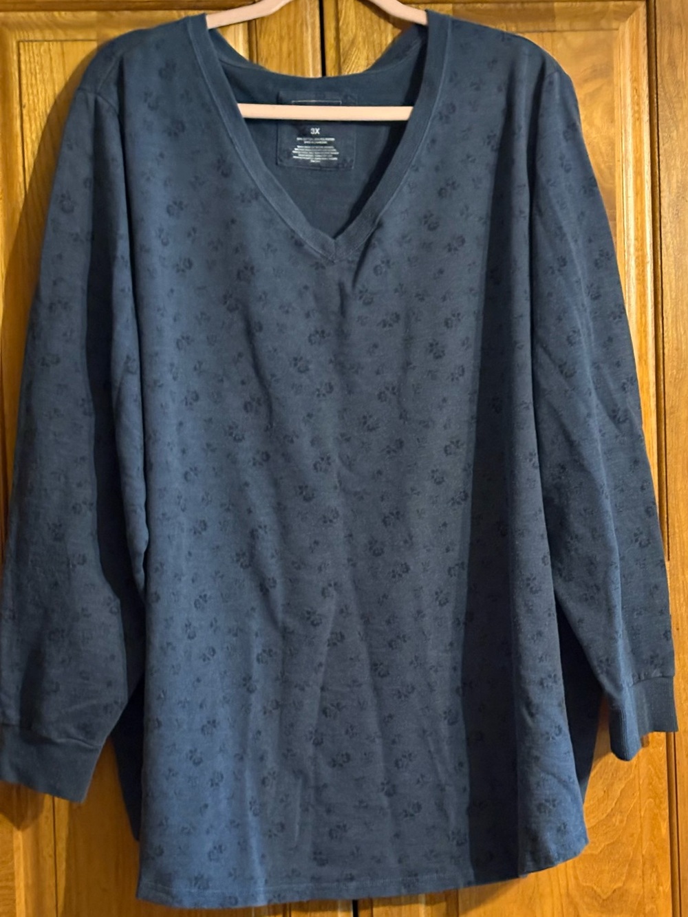 Sonoma Navy V-Neck Long Sleeve Pullover with Subtle Print